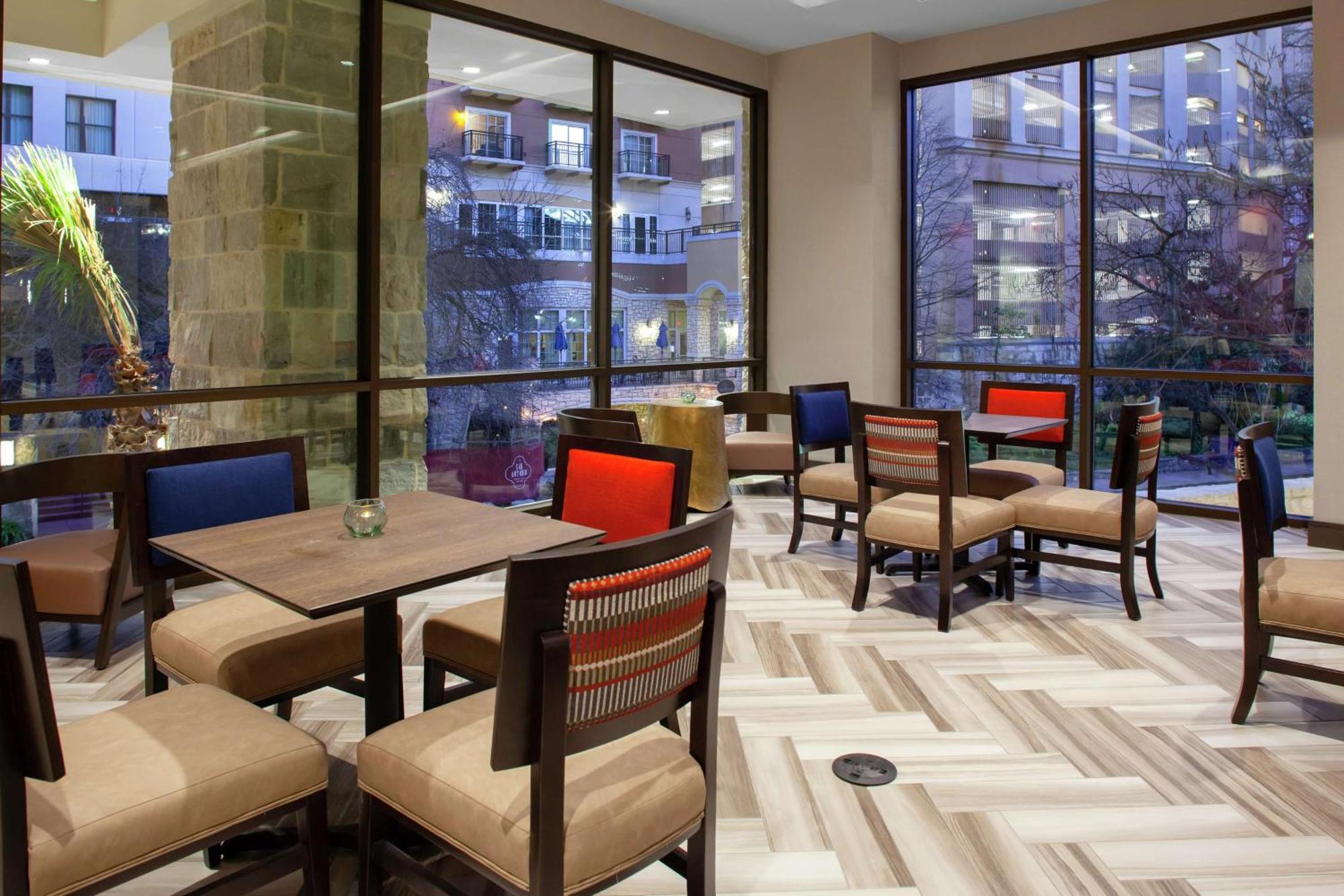 Hampton Inn & Suites San Antonio Riverwalk Zewnętrze zdjęcie